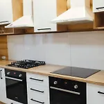 Family еко номери та будинки