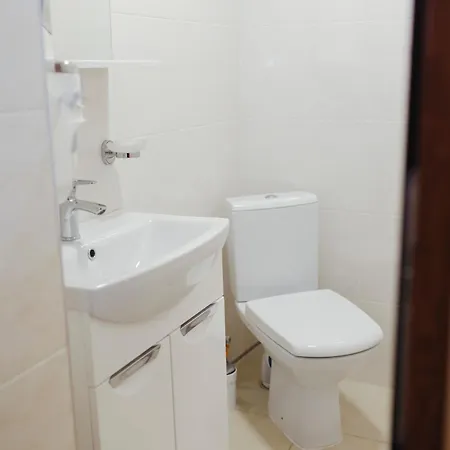 Family еко номери та будинки 3*