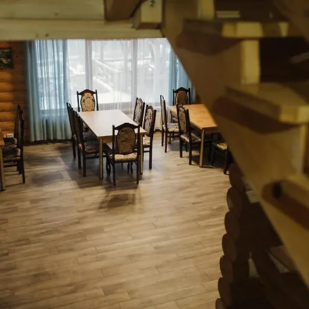 Family еко номери та будинки