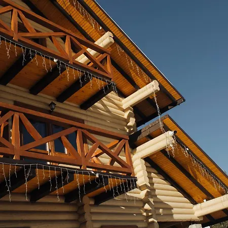 Family еко номери та будинки Jablunytsja