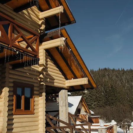 Family еко номери та будинки 3* Yablunytsia