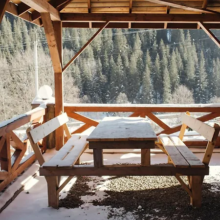 Family еко номери та будинки