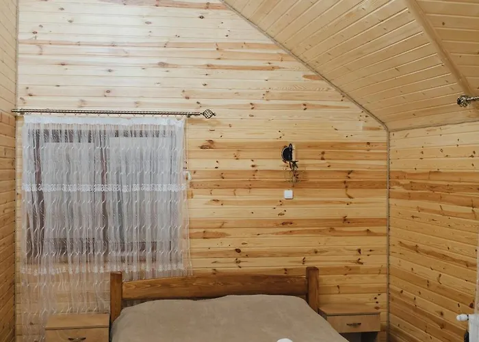 Family еко номери та будинки 3* Yablunytsya