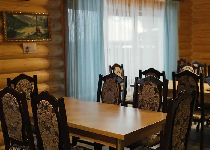 Family еко номери та будинки 3*