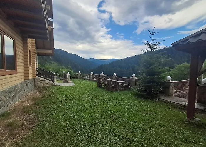 Family еко номери та будинки 3*